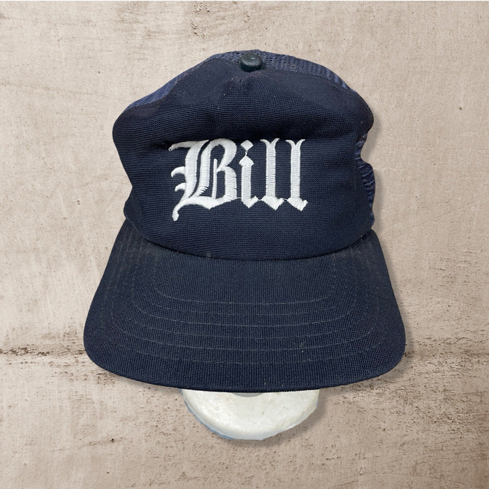 VINTAGE 90S NEW ERA BILL FONT TRUCKER HAT CAP USA NAVY BLUE (OS)