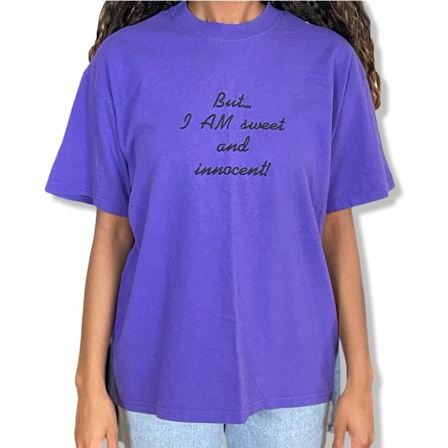 Y2K VTG BUT I AM SWEET AND INNOCENT HUMOR STATEMENT T-SHIRT (L)