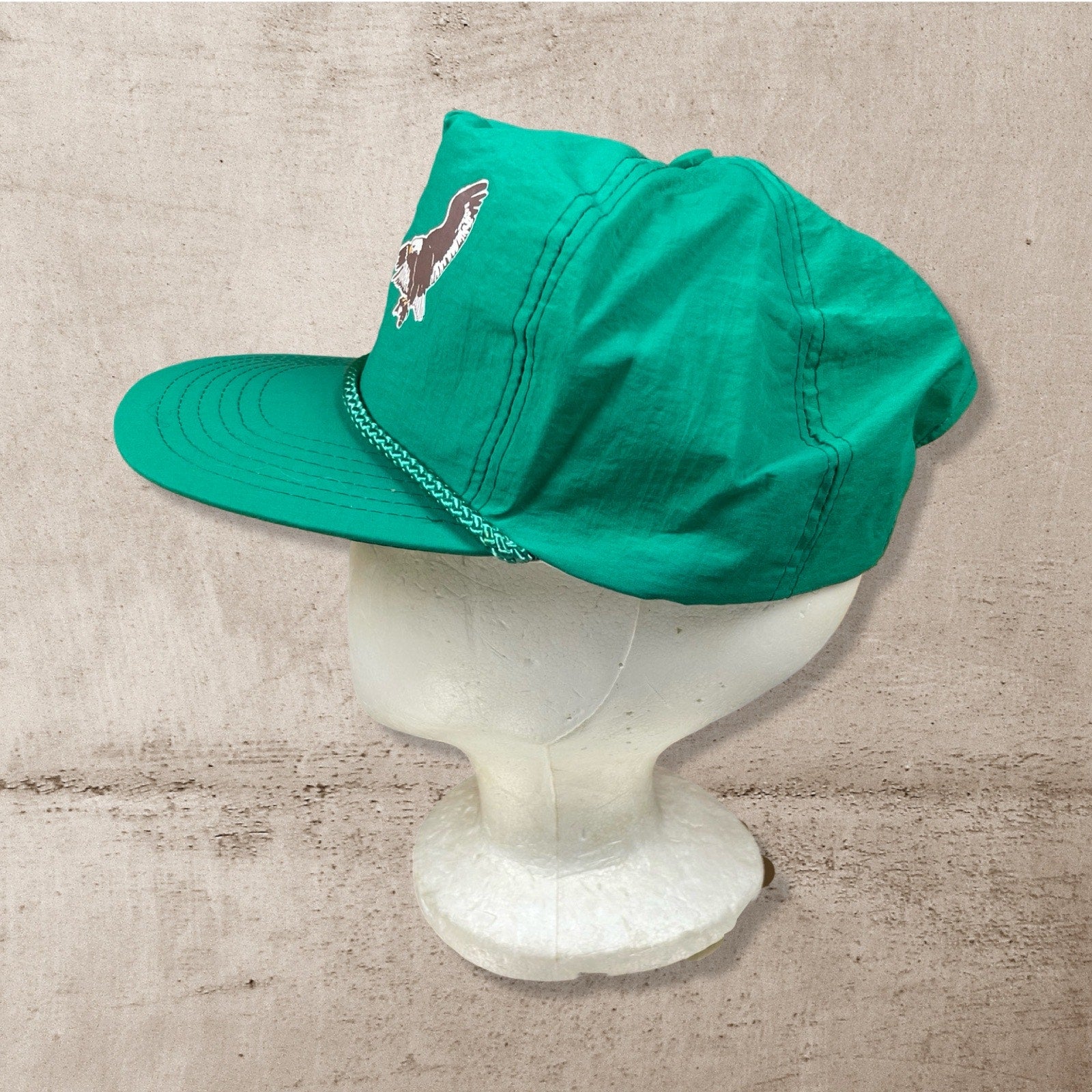 90s VTG EARLS COVE BRITISH COLUMBIA CANADA EAGLE GREEN TRUCKER HAT (OS)