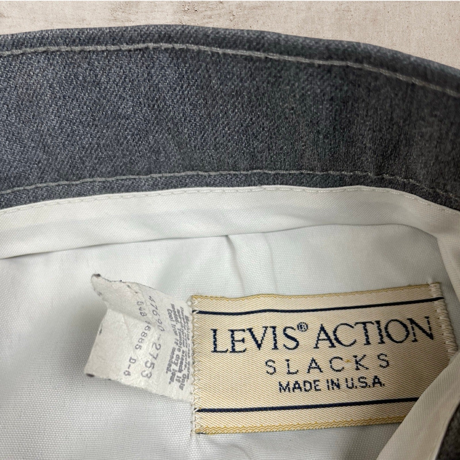 70s VTG GREY LEVIS ACTION SLACKS PANTS USA MADE MENS (35X32)