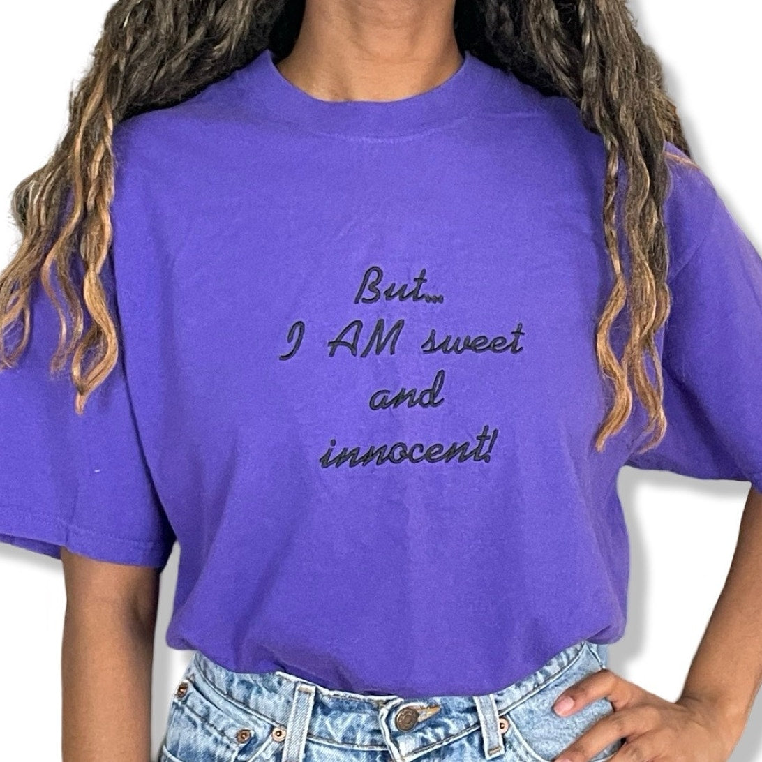 Y2K VTG BUT I AM SWEET AND INNOCENT HUMOR STATEMENT T-SHIRT (L)