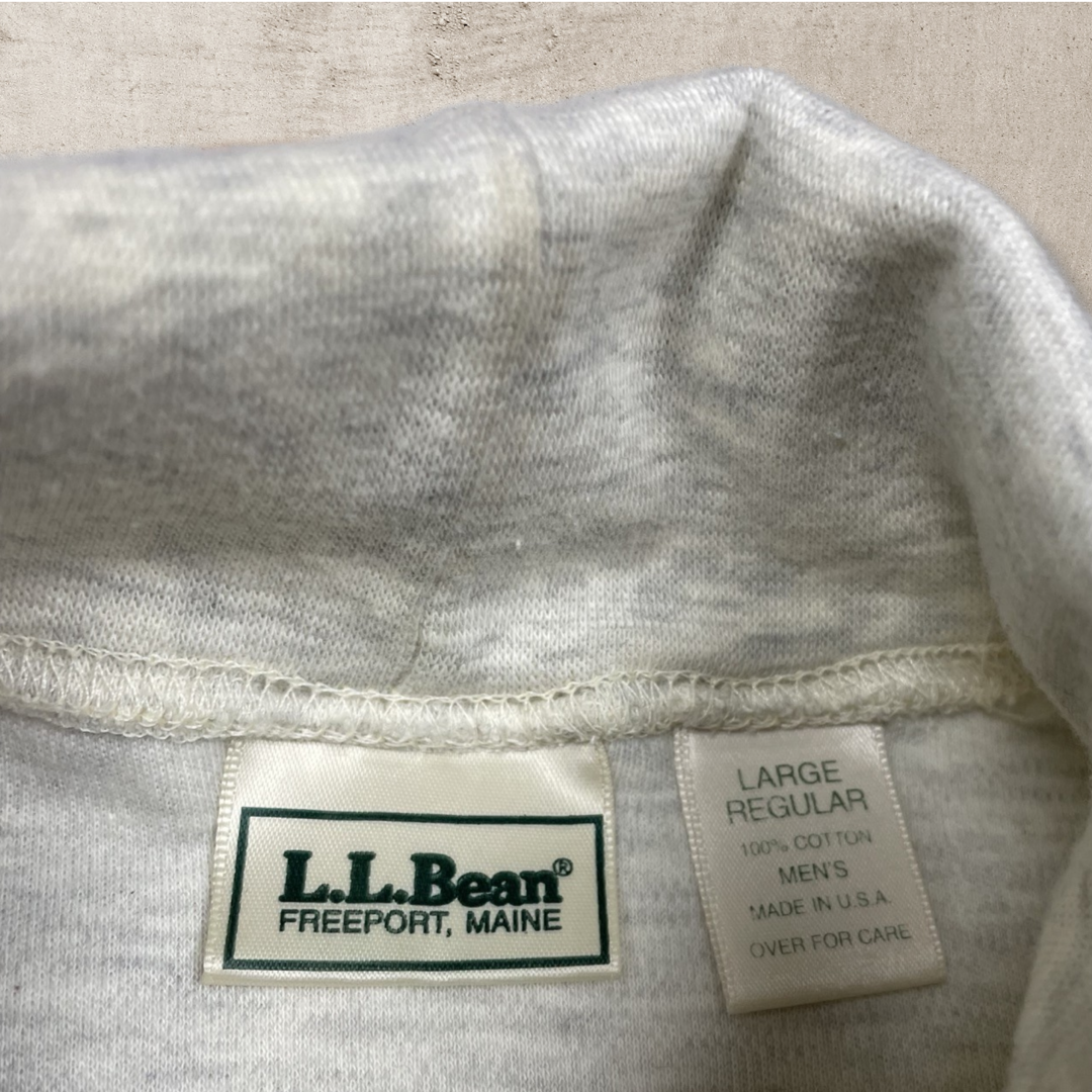 90s VINTAGE L.L. BEAN PATCHED FRANCE TURTLENECK (L)