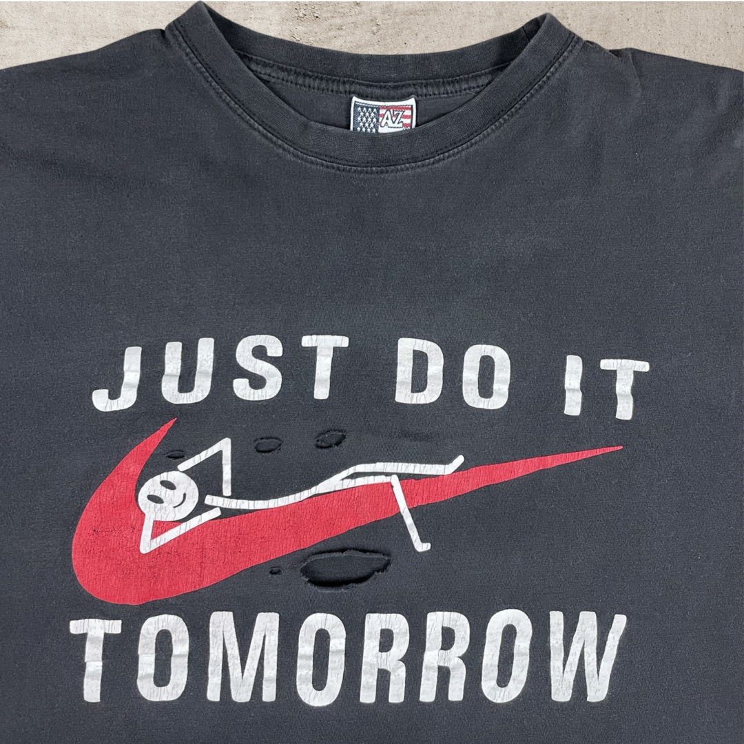 90s "JUST DO IT TOMORROW" NIKE PARODY T-SHIRT (M/L)