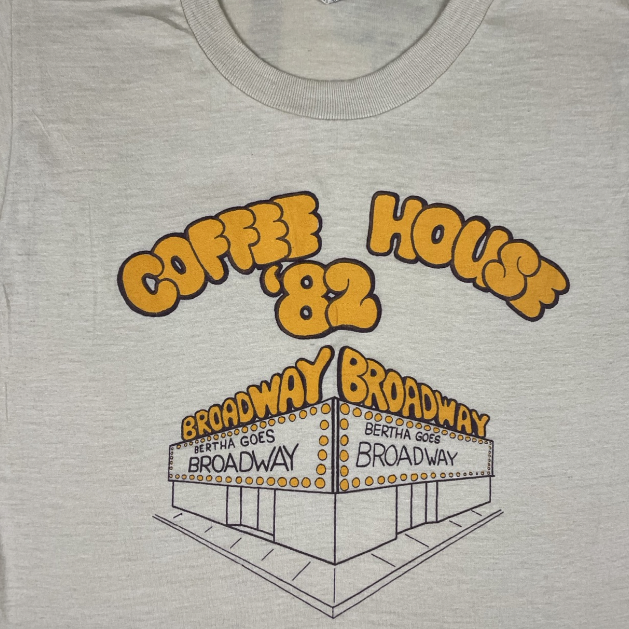 1982 VINTAGE "BERTHA ON BROADWAY COFFEE HOUSE" T-SHIRT (M/S)