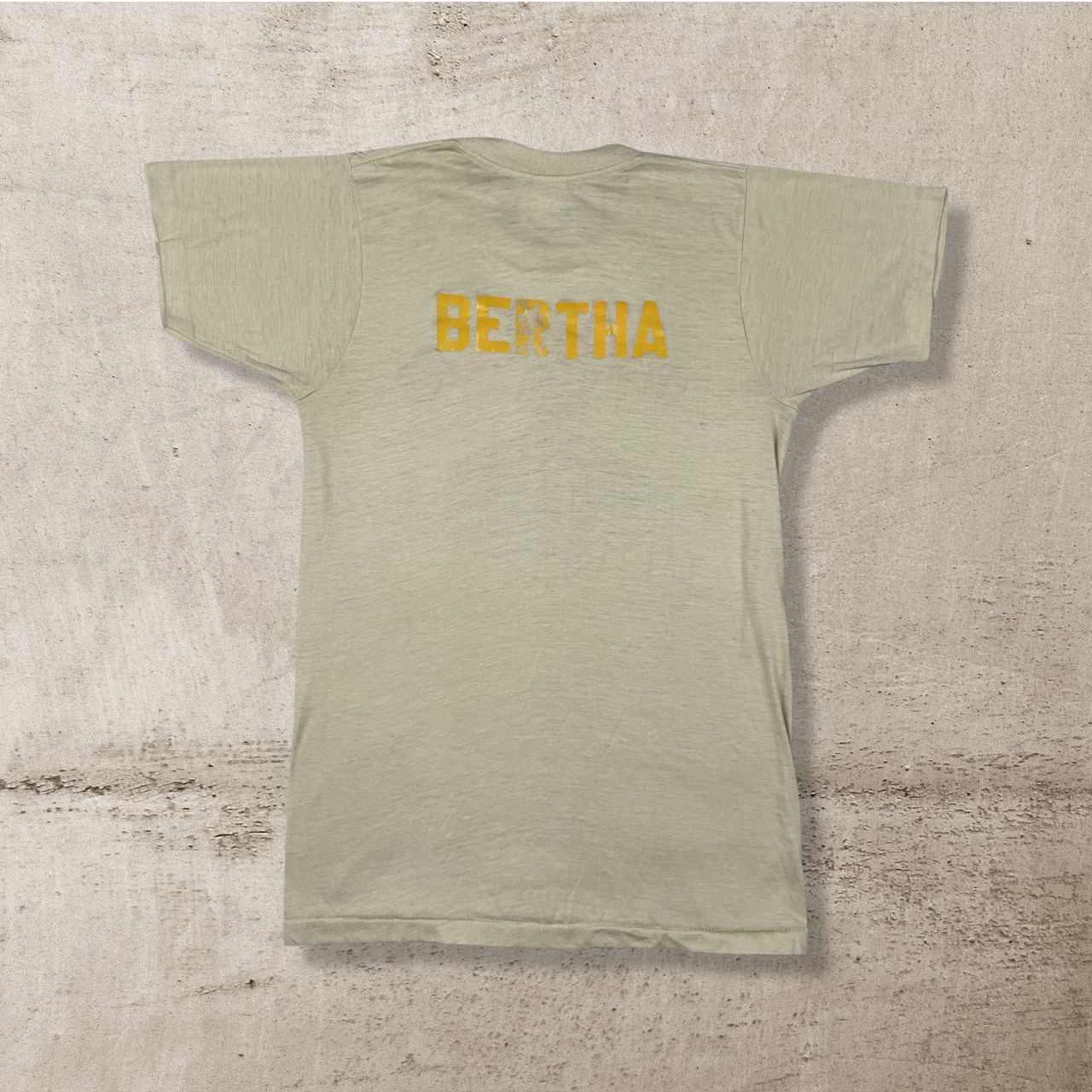 1982 VINTAGE "BERTHA ON BROADWAY COFFEE HOUSE" T-SHIRT (M/S)