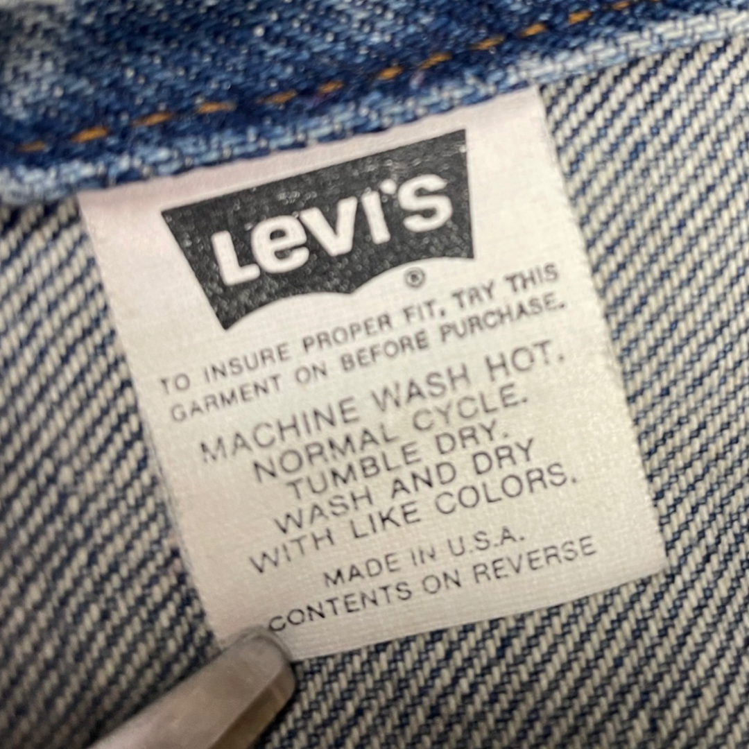 1990 VINTAGE LEVI'S DENIM TRUCKER JACKET (W-"XL")